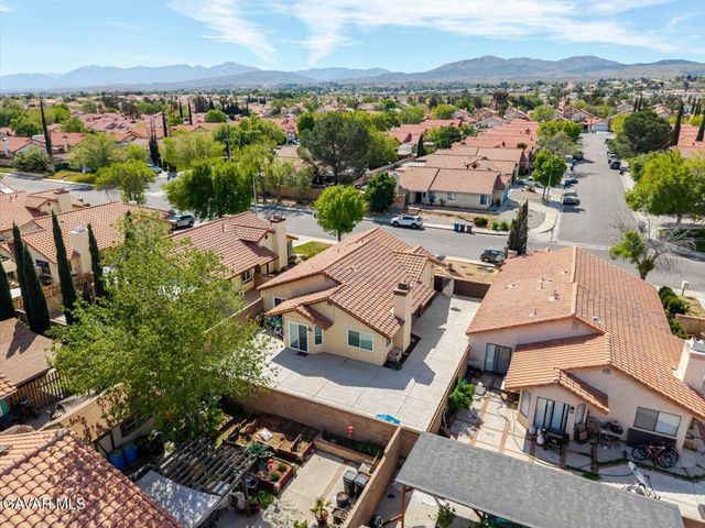 3243 E Avenue S-3, Palmdale, CA 93550