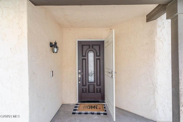3243 E Avenue S-3, Palmdale, CA 93550