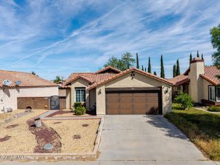 3243 E Avenue S-3, Palmdale, CA 93550