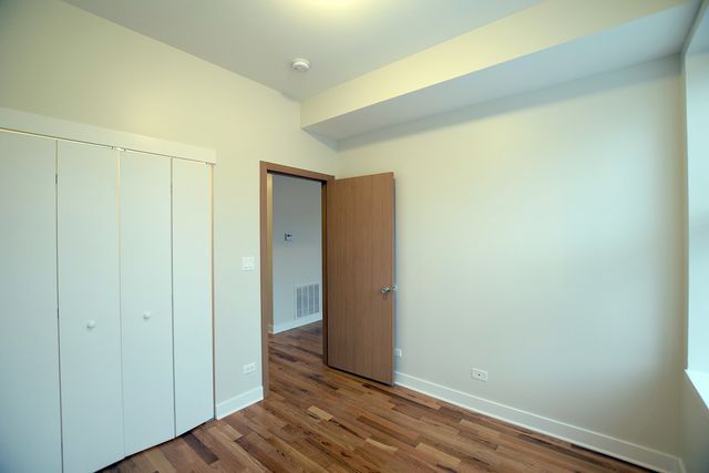 3804 W Montrose Avenue 201, Chicago, IL 60618