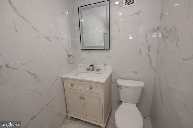 1230 FULLER ST, Philadelphia, PA 19111