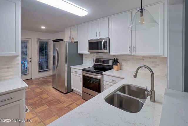 3426 SEA MARSH Road, Fernandina Beach, FL 32034