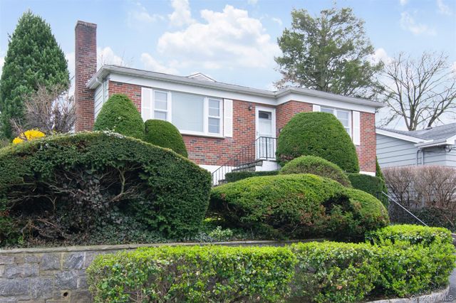 34 Deshon Avenue, Bronxville, NY 10708