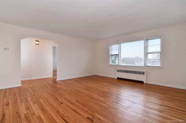 34 Deshon Avenue, Bronxville, NY 10708