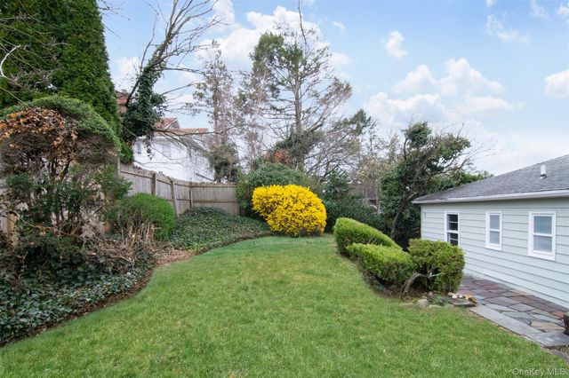 34 Deshon Avenue, Bronxville, NY 10708