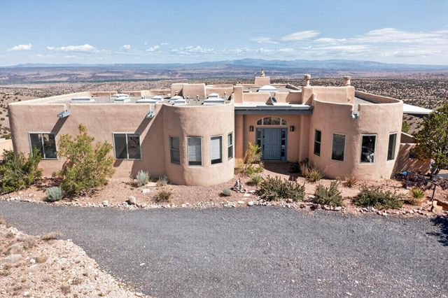 95 Overlook Drive, Placitas, NM 87043