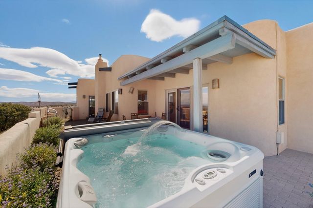 95 Overlook Drive, Placitas, NM 87043