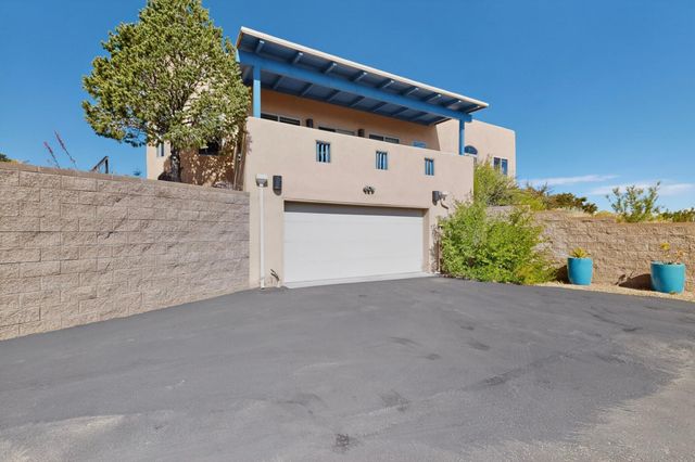 95 Overlook Drive, Placitas, NM 87043