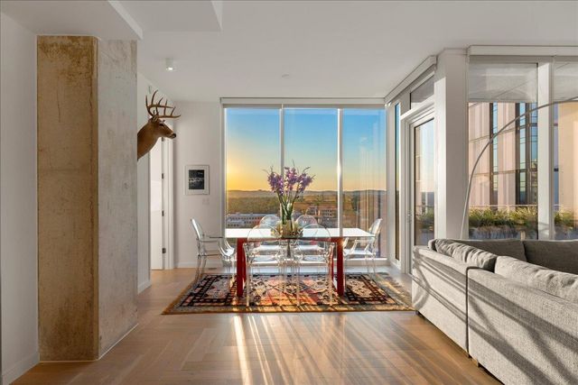 313 W 17th ST 1104, Austin, TX 78701