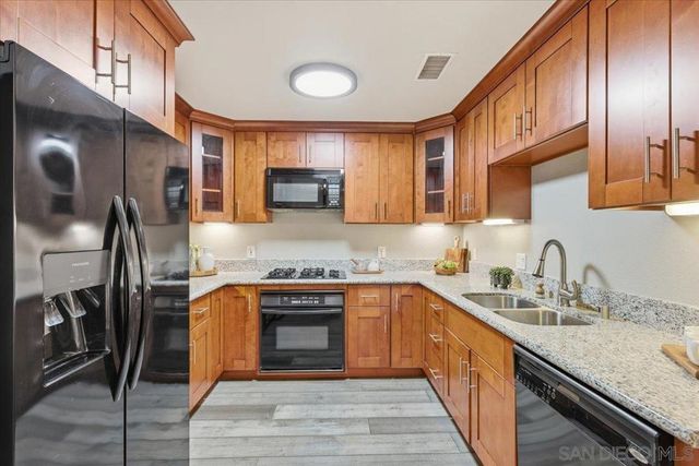 525 11th Avenue 1108, San Diego, CA 92101