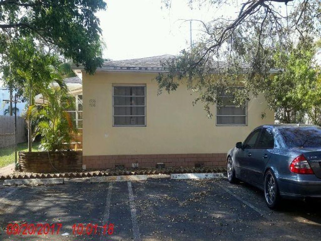 1936 MONROE Street 2, Hollywood, FL 33020