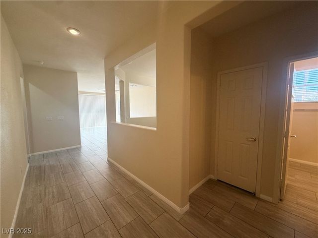 9289 Mandeville Bay Avenue, Las Vegas, NV 89148