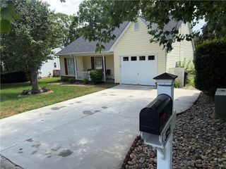325 S Sandy Brook Way, Simpsonville, SC 29680