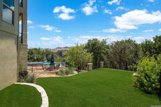 310 MAJESTIC BLF, San Antonio, TX 78258
