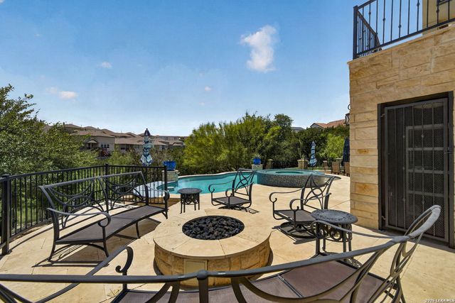 310 MAJESTIC BLF, San Antonio, TX 78258