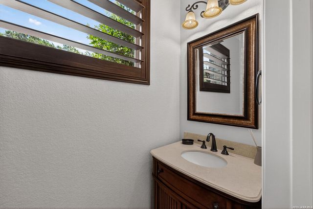 310 MAJESTIC BLF, San Antonio, TX 78258