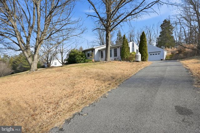 2133 MAYBERRY RD, Westminster, MD 21158