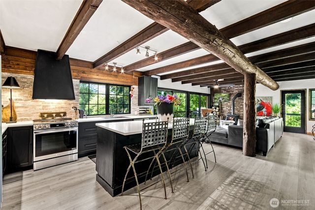 27507 SE 154 Place, Issaquah, WA 98027
