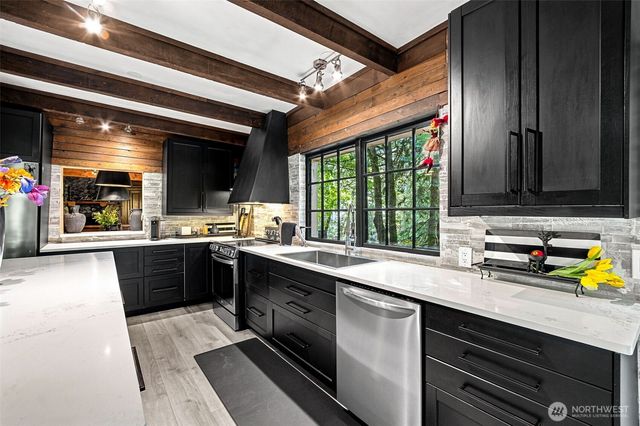 27507 SE 154 Place, Issaquah, WA 98027