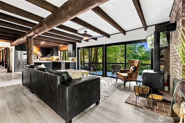 27507 SE 154 Place, Issaquah, WA 98027
