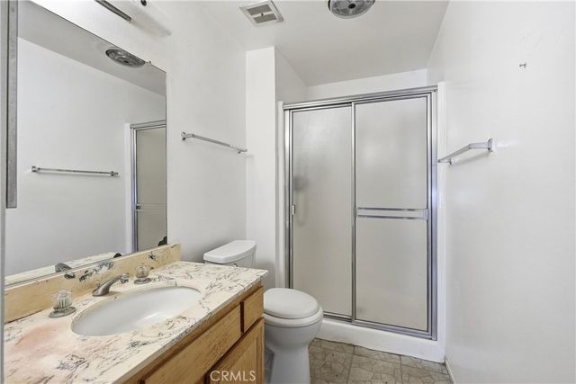 19432 Oak Crossing, Newhall, CA 91321