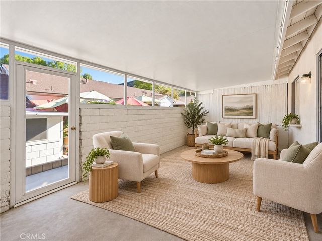 19432 Oak Crossing, Newhall, CA 91321