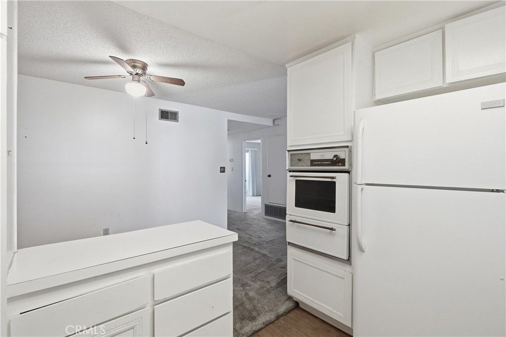 19432 Oak Crossing, Newhall, CA 91321 — photo 5