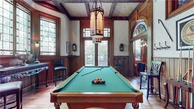 860 W Hill Drive, Gates Mills, OH 44040