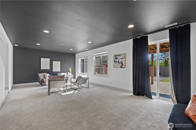 23433 3rd Avenue SE, Bothell, WA 98021