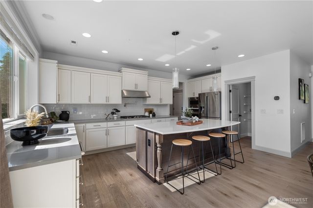 23433 3rd Avenue SE, Bothell, WA 98021