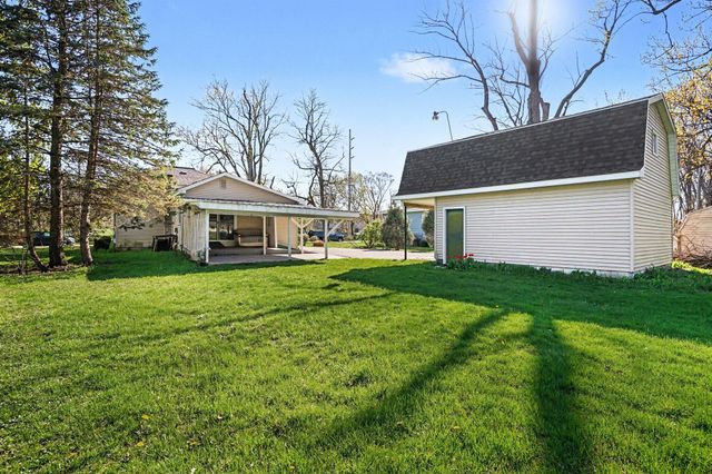 525 Main Street, Coopersville, MI 49404