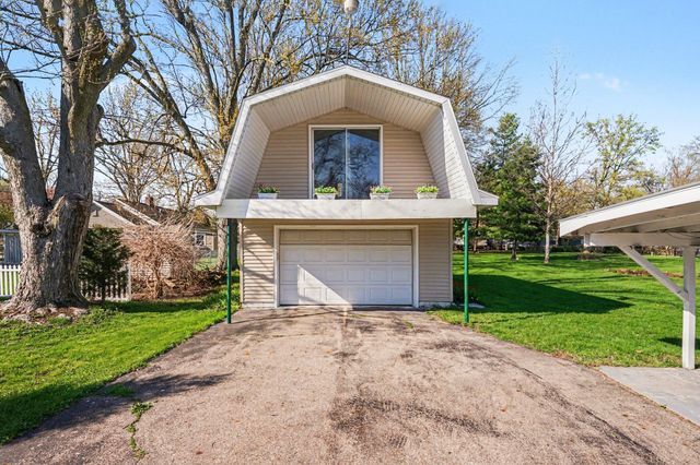 525 Main Street, Coopersville, MI 49404