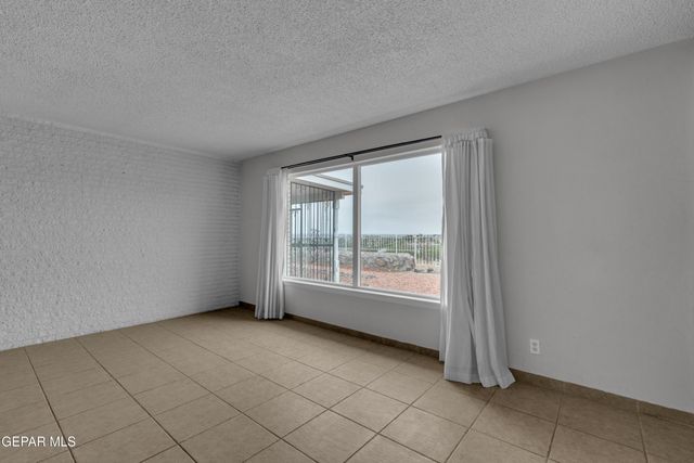 337 Clairemont Road, El Paso, TX 79912