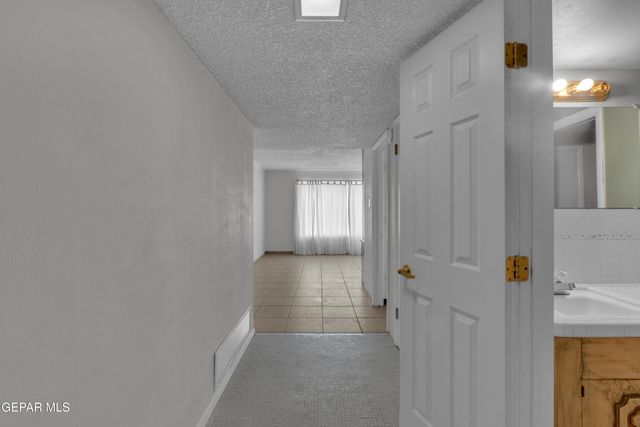 337 Clairemont Road, El Paso, TX 79912