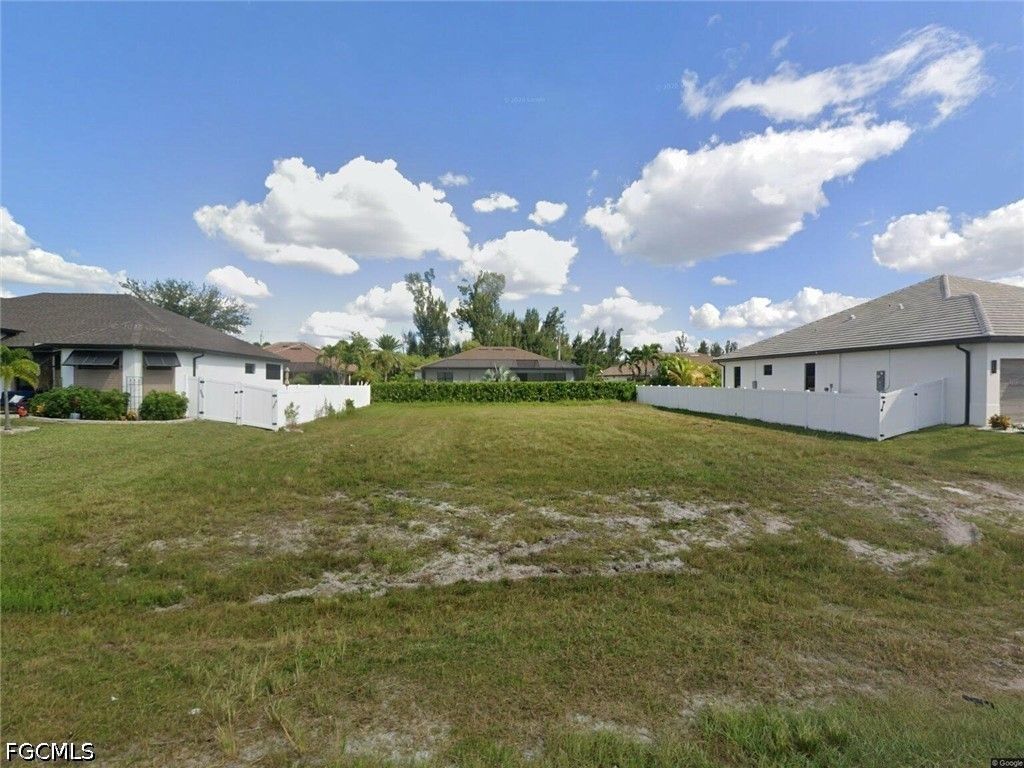 119 SW 35th AVE, Cape Coral, FL 33991