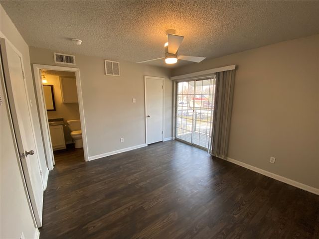 4502 Gaston Avenue 322, Dallas, TX 75246