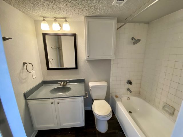 4502 Gaston Avenue 322, Dallas, TX 75246