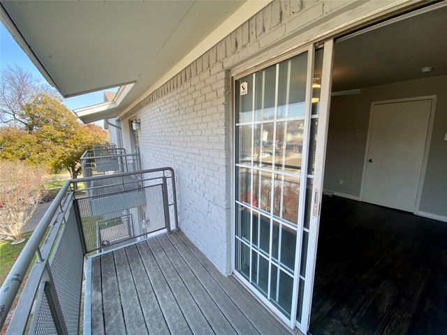 4502 Gaston Avenue 322, Dallas, TX 75246