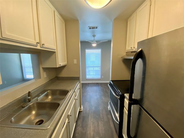 4502 Gaston Avenue 322, Dallas, TX 75246