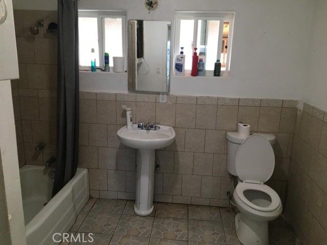 37712 210th Street, Palmdale, CA 93591