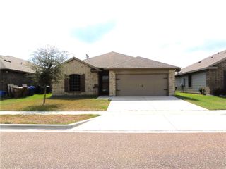 9441 English Oak Dr, Corpus Christi, TX 78410