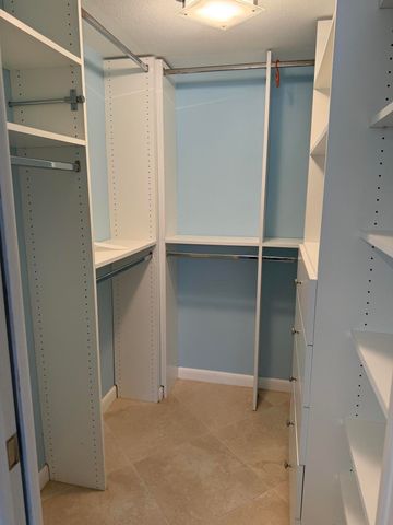 3930 Oaks Clubhouse Drive 408, Pompano Beach, FL 33069