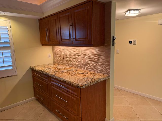 3930 Oaks Clubhouse Drive 408, Pompano Beach, FL 33069