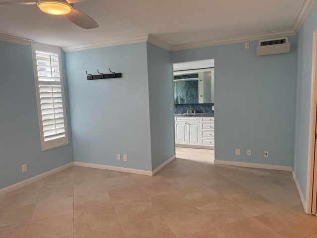 3930 Oaks Clubhouse Drive 408, Pompano Beach, FL 33069