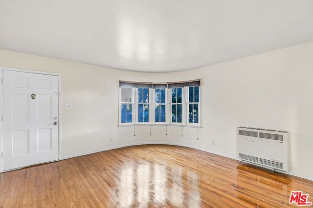 3725 S Victoria Avenue, Los Angeles, CA 90016