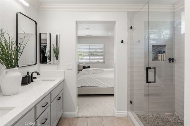 302 Turtle Bay Ln, Costa Mesa, CA 92627