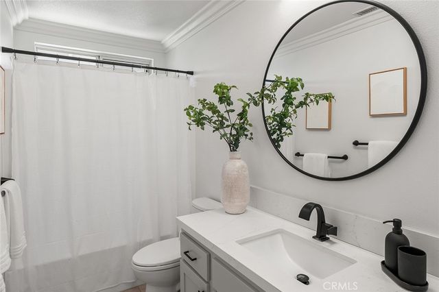 302 Turtle Bay Ln, Costa Mesa, CA 92627