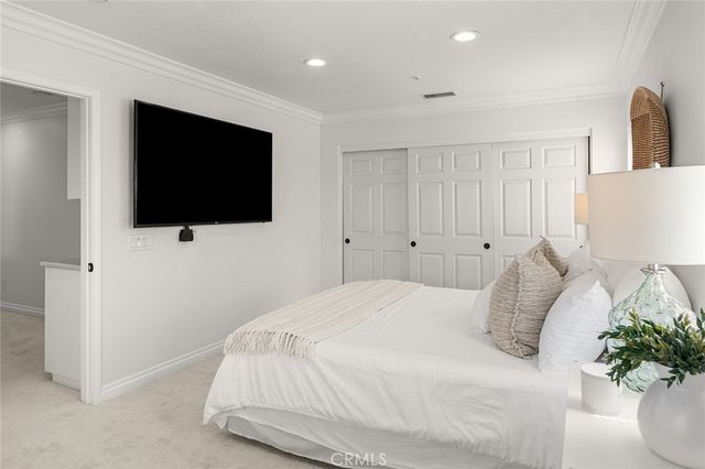 302 Turtle Bay Ln, Costa Mesa, CA 92627