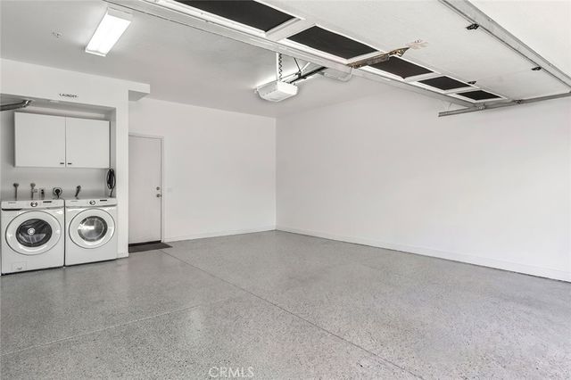 302 Turtle Bay Ln, Costa Mesa, CA 92627