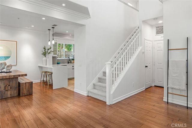 302 Turtle Bay Ln, Costa Mesa, CA 92627